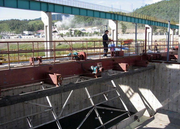 LBG型鏈板式刮油刮泥機(jī)