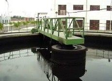 ZBG型周邊傳動(dòng)刮泥機(jī)